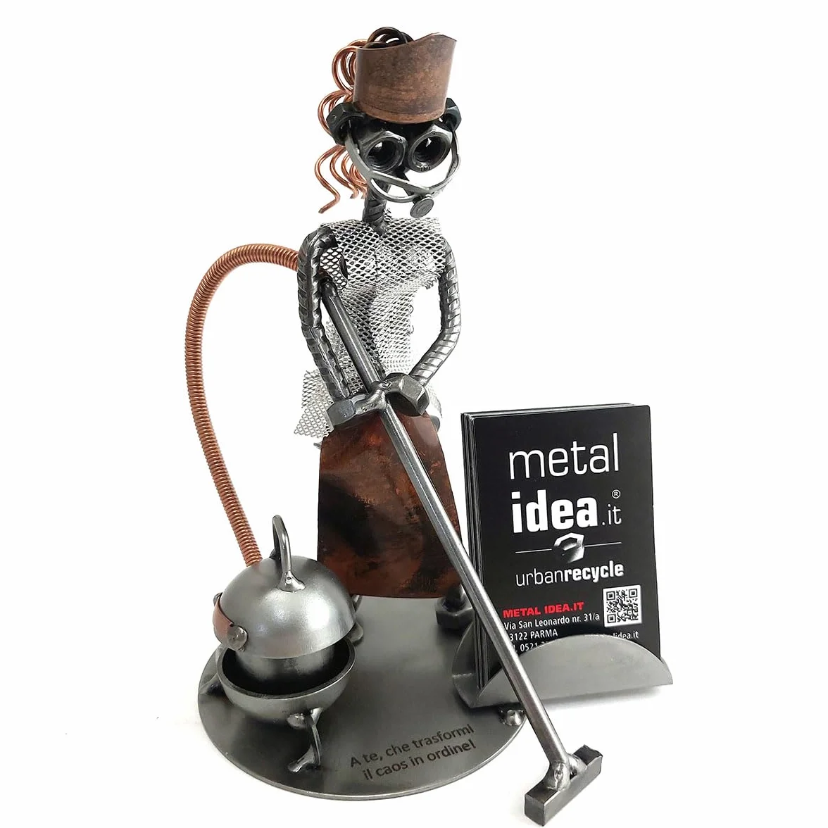 Metal idea CASALINGA in Metallo con Viti BULLONI Chiodi Idea Regalo Originale - 100% Artigianale - Made in Italy - Personalizzabile
