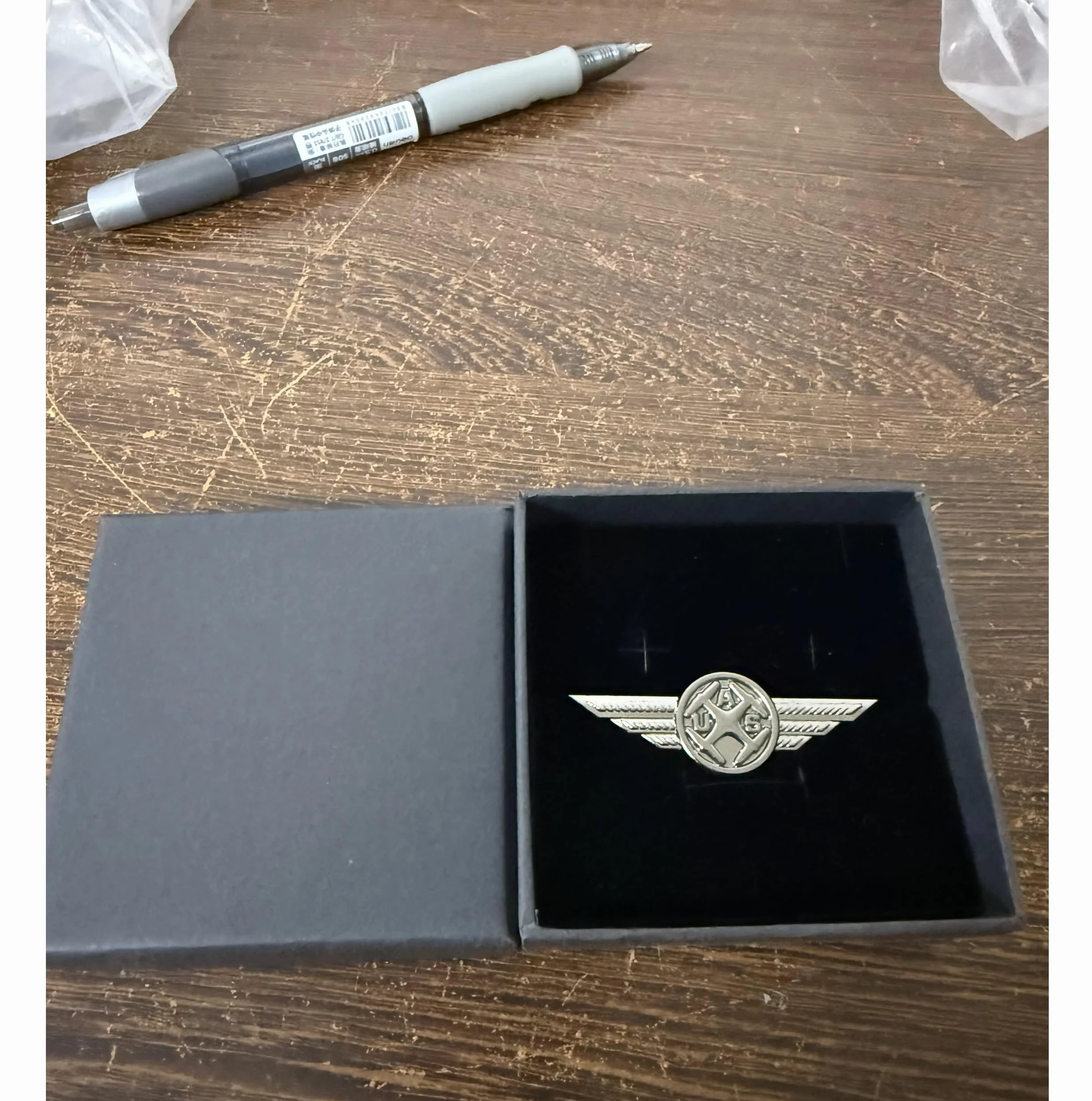 Brevetto Pilota Drone UAS misura media cm 5 - Distintivo Wings UAS Operator - Spilla in scatola elegante