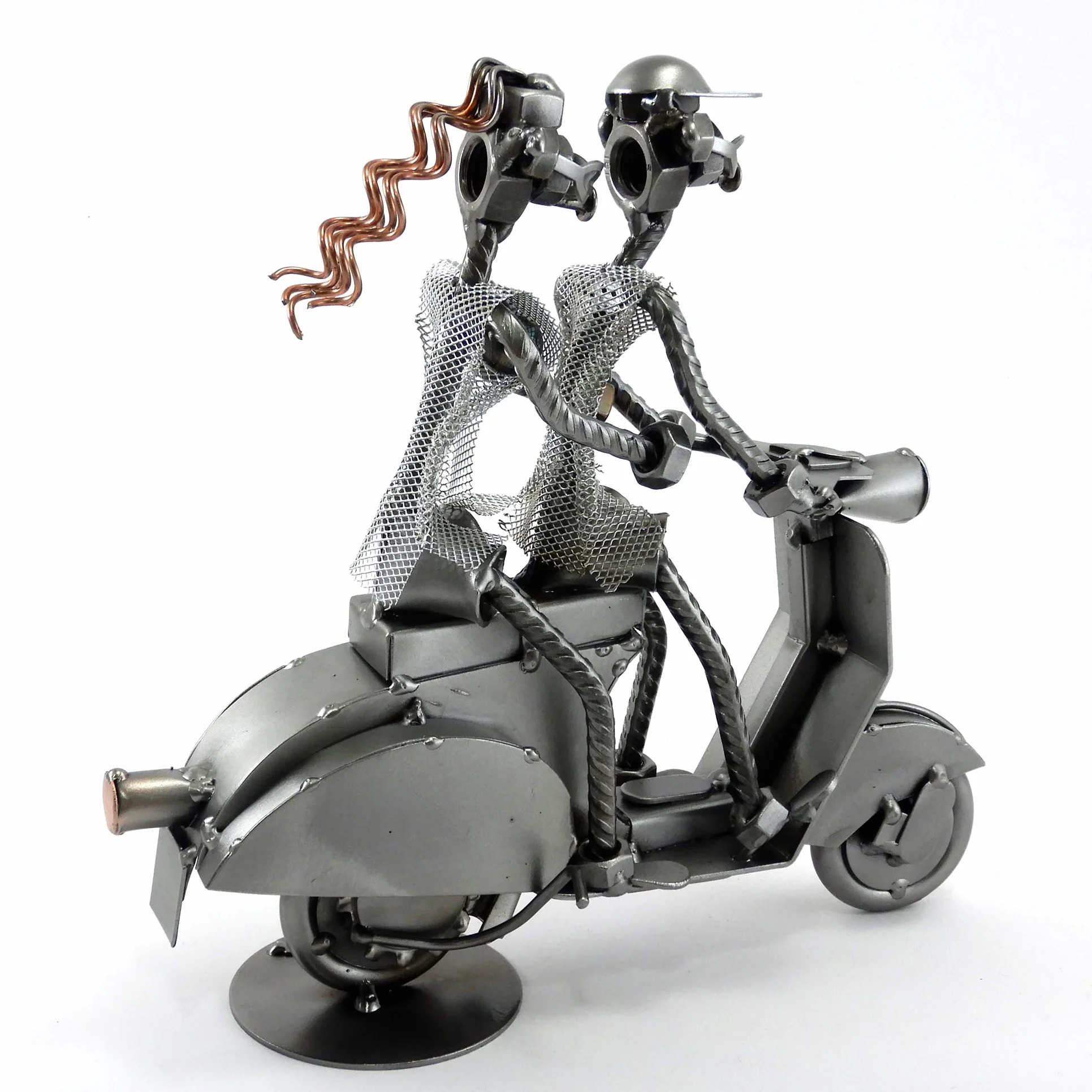 Metal idea COPPIA IN VESPA IN METALLO CON VITI BULLONI CHIODI IDEA REGALO ORIGINALE - 100% ARTIGIANALE - MADE IN ITALY - PERSONALIZZABILE